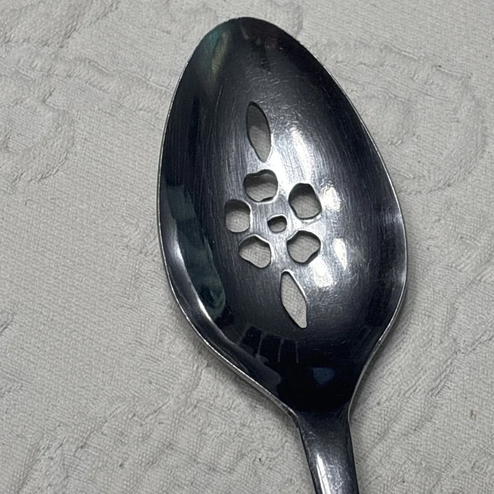 EKCO ETERNA COUNTRY GARDEN FLOWER SLOTTED SERVING SPOON STAINLESS STEEL 8